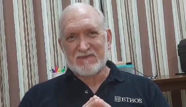 ETHOSのインスタグラム：「Welcome back for another ETHOS staff interview! This time we are happy to introduce you to our Program Director, Barry! He is the big boss here at ETHOS and he wears many hats when it comes to responsibilities on site!  We hope that you can come to visit here in Cebu and you can meet him in person!  #ethosph #ethoscebu #englishschoolcebu #englishschoolph」
