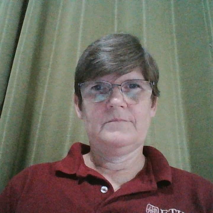 ETHOSのインスタグラム：「Welcome back to another episode of meet the ETHOS staff! Meet Shari! She keeps all the English programs running smoothly all while also teaching!  Why not come to Cebu and meet her in person!」