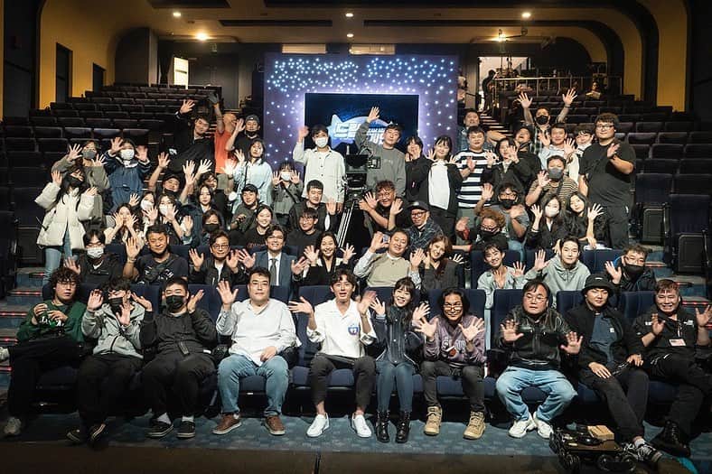ハン・スンヨンのインスタグラム：「이제야 올려보는 감사함.. 고맙고 감사하고 또 감사합니다!  #최악의이웃과사랑에빠지는방법 그리고 응원해주신 팬 여러분 감사해요!」