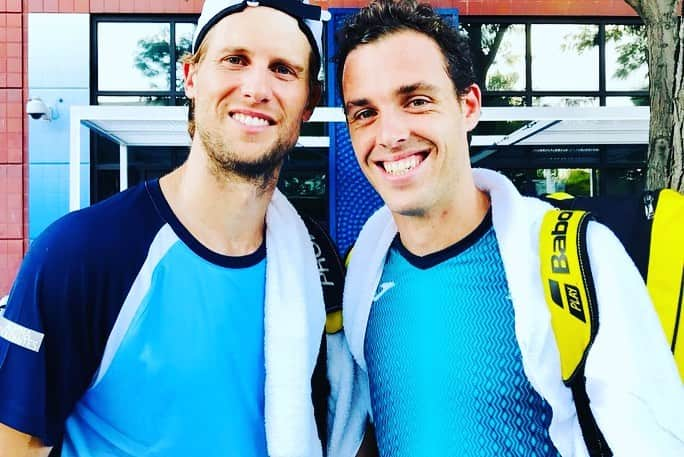 マルコ・チェッキナートさんのインスタグラム写真 - (マルコ・チェッキナートInstagram)「Ciao Seppio. Sei stato il primo tennista che ho visto da vicino.  Ma non solo, sei anche stato un modello di dedizione che ancora oggi tengo a mente. Ma non solo, sei anche stato il coinquilino più coinquilino che esista. Ma non solo, sei anche stato il compagno di doppio per scelta non tecnica (😂) preferita! Cercare di sdrammatizzare un momento così intenso non è facile, il messaggio che voglio rimanga impresso è che sei stato il mio esempio. Sei un Amico, Vero! Grazie Seppio💙 #chapeau #tennis  @andyseppio」10月18日 0時11分 - ceck1