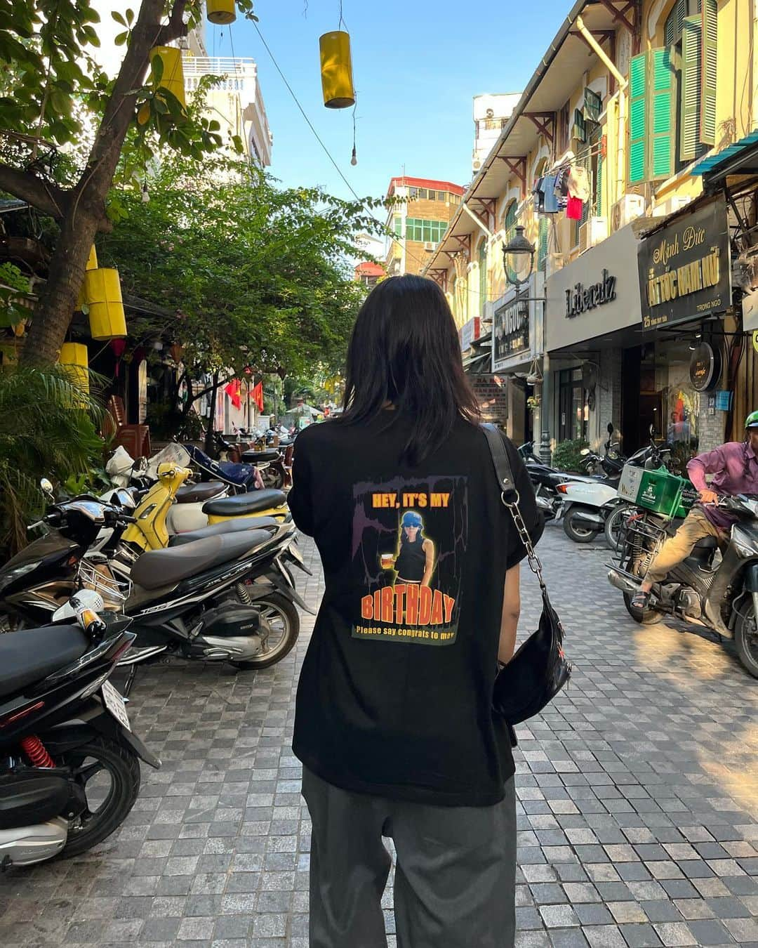 EZさんのインスタグラム写真 - (EZInstagram)「birthday in Hanoi🌱」10月18日 0時15分 - ez_ez_ez_