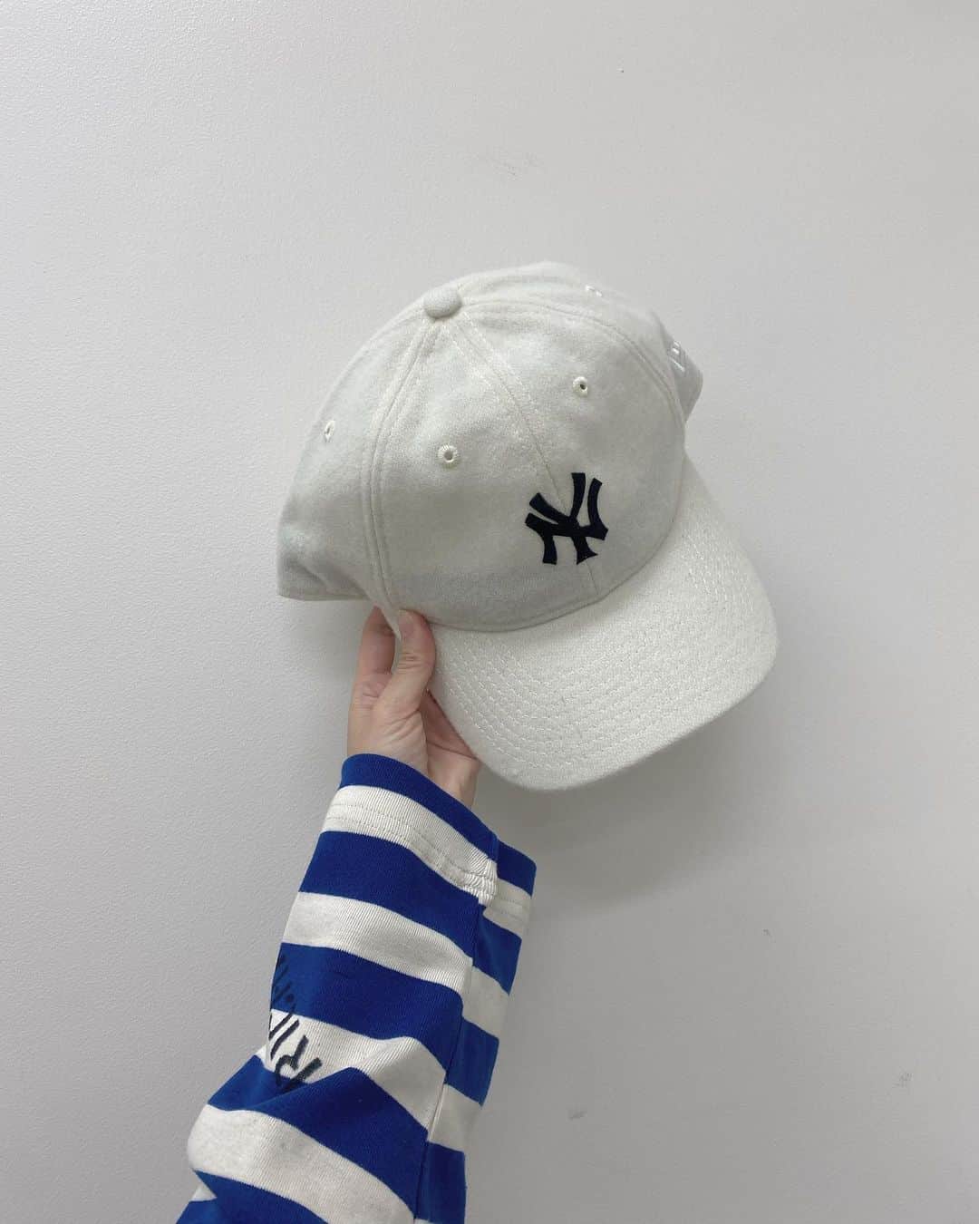三戸なつめのインスタグラム：「NEWたち🧢🫰 @beams_boy_official  ..... #おはよん #mito_natsume」