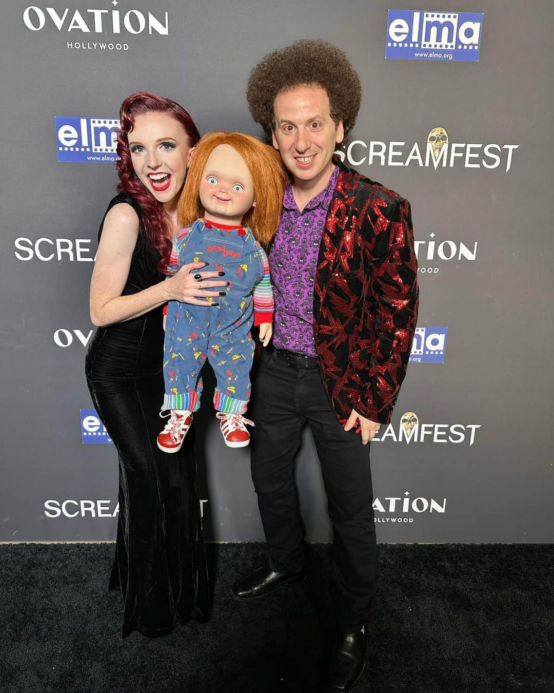 ジョシュ・サスマンのインスタグラム：「The warm hearted and talented @kyraegardner made an amazing movie that I was fortunate enough to see at @screamfestla. It was a documentary called #LivingWithChucky. I highly recommend it to all fans of the Child’s Play/Chucky Franchise.  I’ve been waiting years to see this and it was worth it!  I used to have nightmares of Chucky so it was very surreal and cool to be up close next to an actual Good Guy Doll. Chucky was very nice in real life and didn’t attempt any murder. It was also great to run into the amazing @actordanielross. Always great to talk with him. #screamfest #screamfestla #chucky #childsplay #curseofchucky #cultofchucky #kyragardner #tonygardner #danielross #joshsussman」