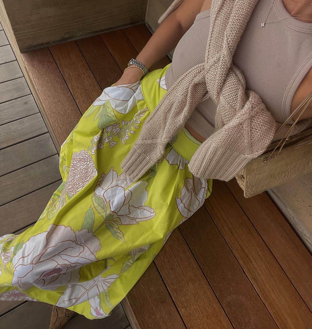 ANDIE ARTHURのインスタグラム：「🌻💛🍂🌞🤎」
