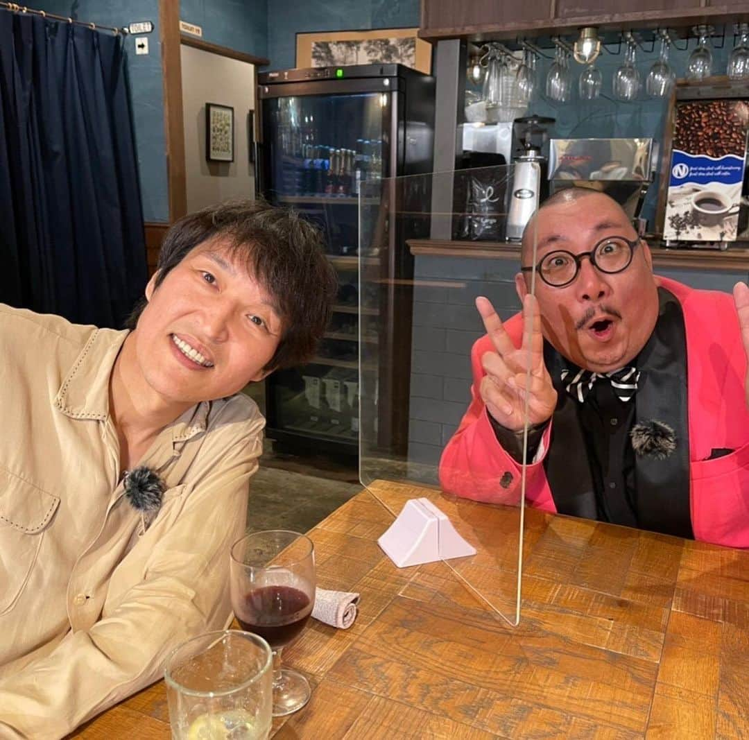 街裏ぴんくのインスタグラム：「【本日出演！】  10/18(火)24:25～ 東海テレビ「千原ジュニアのベベレケ」に出させてもらってます！！  初めてジュニアさんとお会いして大きな相談に乗ってもらいました！スピードワゴン井戸田さん、ラバーガールさん、雪平莉左さんとご一緒させもらってます！  放送後、U-NEXTでも見れますんで是非！」