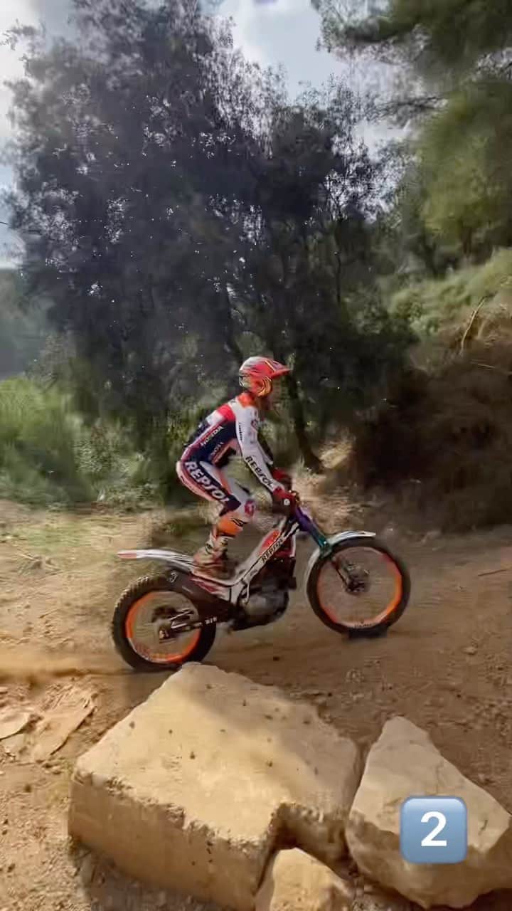 藤波貴久のインスタグラム：「1️⃣fujigas-style✊🏻 or 2️⃣Surf🏄🏻‍♂️😂 #fujigasstyle #enjoy #trial #gaaas  🎥 @tonibou」