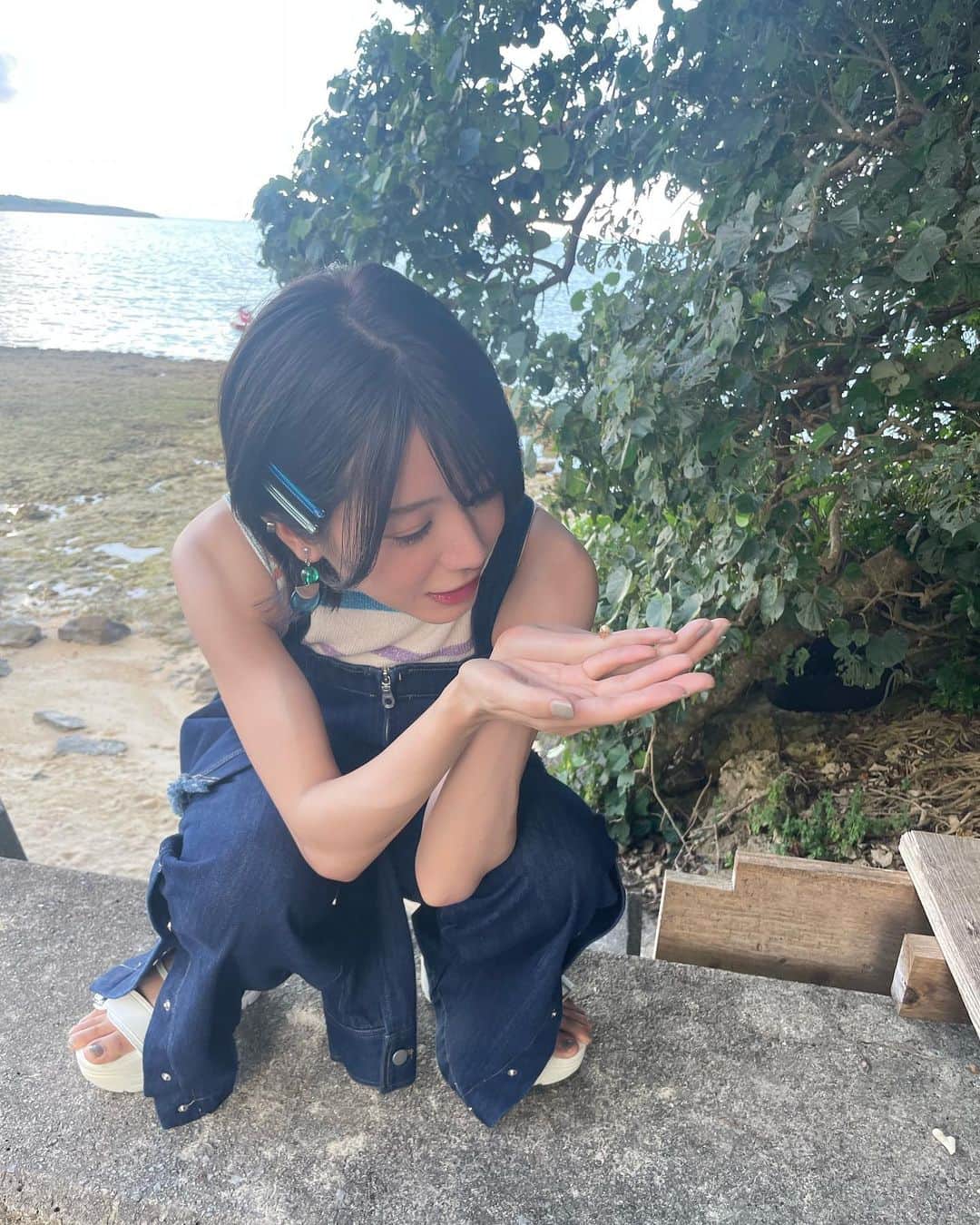 大西桃香さんのインスタグラム写真 - (大西桃香Instagram)「明日ついに  #久しぶりのリップグロス 発売日🫧  手の上よく見てみて👶🏻✨   #AKB48」10月18日 23時15分 - momo0920_official