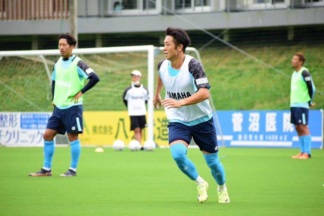 高野遼のインスタグラム：「今日は約8ヶ月ぶりにみんなとプレー出来て幸せでした⚽️ 長いリハビリ生活の中で支えてくれた全ての人に感謝しています。 少しでもチームの力になれるよう、コンディションを上げていきます💪 #jubiloiwata」