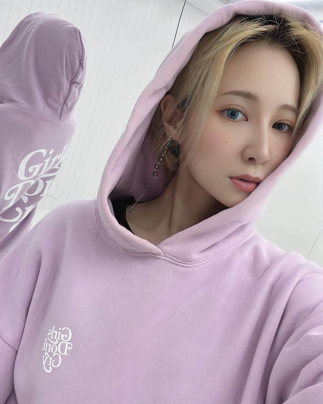ニヒル。のインスタグラム：「コスプレ用のカラコン余ってたから使った」