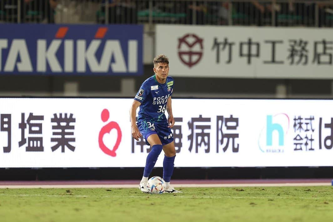 エウシーニョさんのインスタグラム写真 - (エウシーニョInstagram)「200 jogos J1/J2 League. Obrigado Deus 🙏🏻 🇧🇷⚽️🇯🇵」10月18日 21時48分 - elsinhoajj