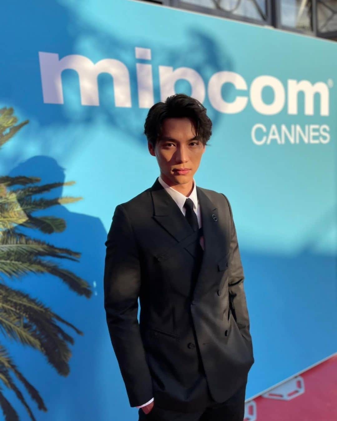 福士蒼汰のインスタグラム：「MIPCOM IN CANNES🌴  I was really happy to meet my homies again!! Thank you for everything.  仲間にまた会えて嬉しかった！！ ありがとう👍🏻」
