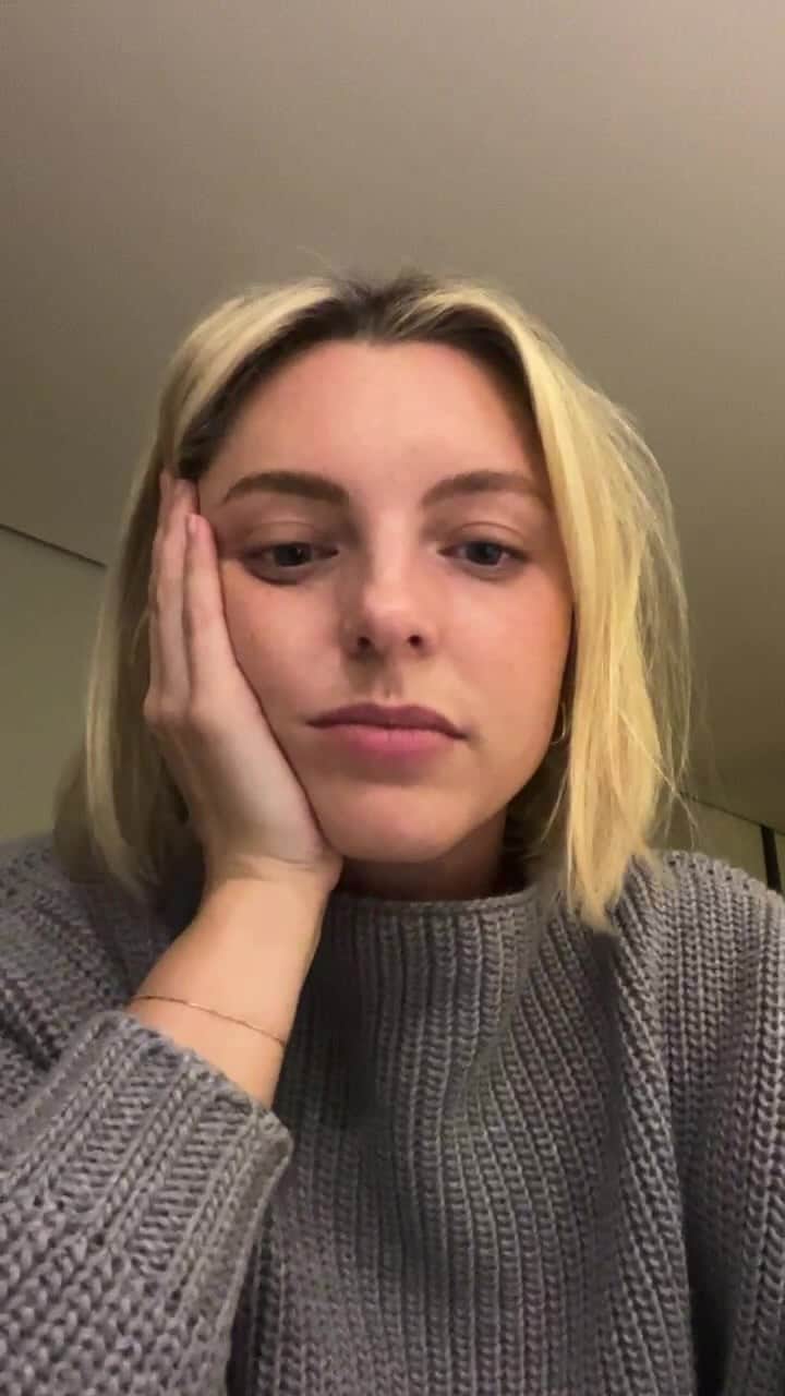 Estée Lalondeのインスタグラム：「I’m BORED! Come for me but stay for @nicksaysgo 😂💕」