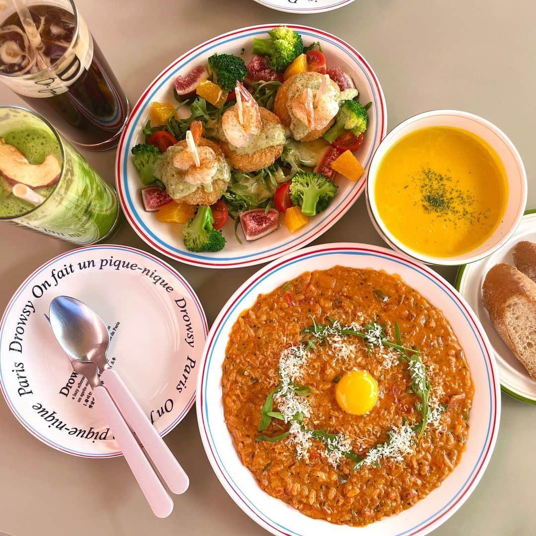 キム・ハヌルさんのインスタグラム写真 - (キム・ハヌルInstagram)「날씨도 좋구 음식도 맛있구 네일도 맘에들구❤️」10月19日 17時00分 - haneulkim1217