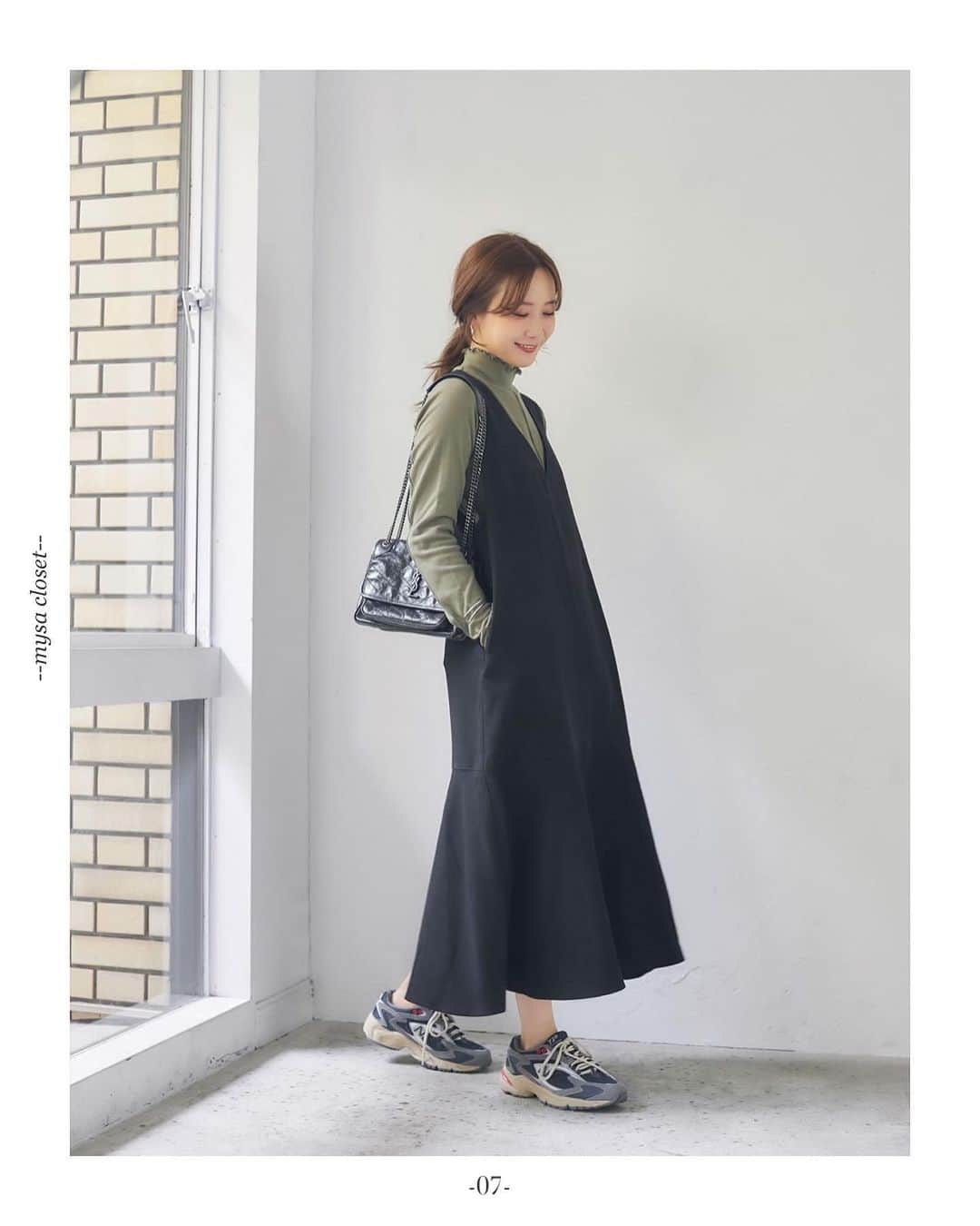 田中里奈さんのインスタグラム写真 - (田中里奈Instagram)「【 10/22  mysa closet 発売のお知らせ】 しまむらさんで展開する私のプロデュースブランド〝mysa closet（ミーサ クローゼット）〟の新作が、10月22日(土)から全国のしまむらとオンラインストアで発売します！  週末の発売に先駆けて、mysaな世界をちらり。 それを見ていただけたら分かるかもしれないのですが、実は今回は念願の靴下の展開も！🧦  みんなに私のクローゼットを共有しちゃおう！というコンセプトのmysa closetなので、今の季節何着ようかな〜っていう時に、自分のクローゼットの延長みたいな感覚で是非覗きに来てもらえると嬉しいです✌️   ▶︎アイテムの詳細は、発売前日の10月21日(金)にアップするのでお楽しみに〜！ 皆様今月もよろしくお願いします！✍️  #rina_outfit ←日々のコーデはこちらに #mysacloset #しまりな #田中里奈コラボ #しまむら #プチプラコーデ #しまパト  #プチプラ #プチプラコーデ #田中里奈 #カメラマンはminaでお世話になってた生田祐介さん #生田祐介」10月19日 18時04分 - tanakaofficial