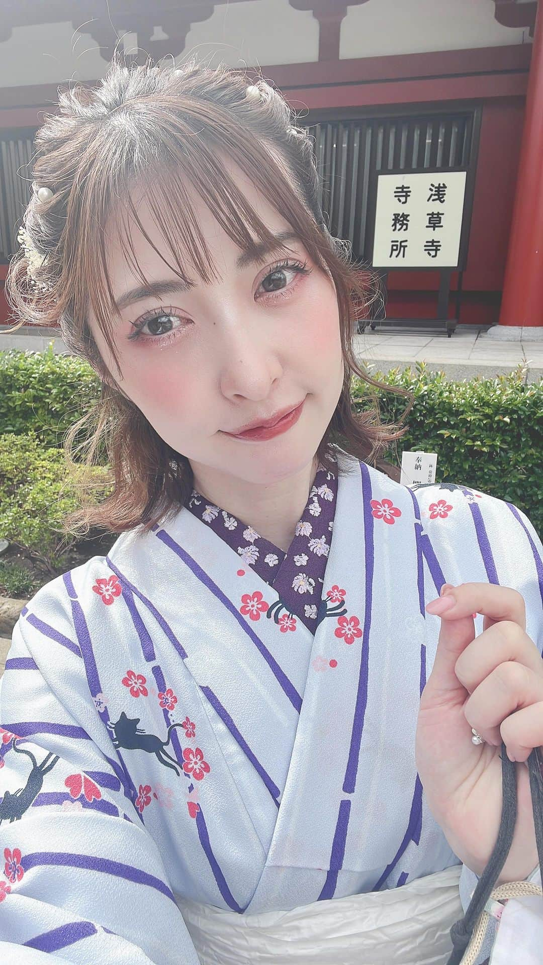 雨宮奈生のインスタグラム：「YouTubeに新しいOPができました！ ジングルも作っていただいたので完全オリジナルでございます🥹 本編はプロフィールのリンクツリーから飛べます🤍  #浴衣 #YouTube #op」