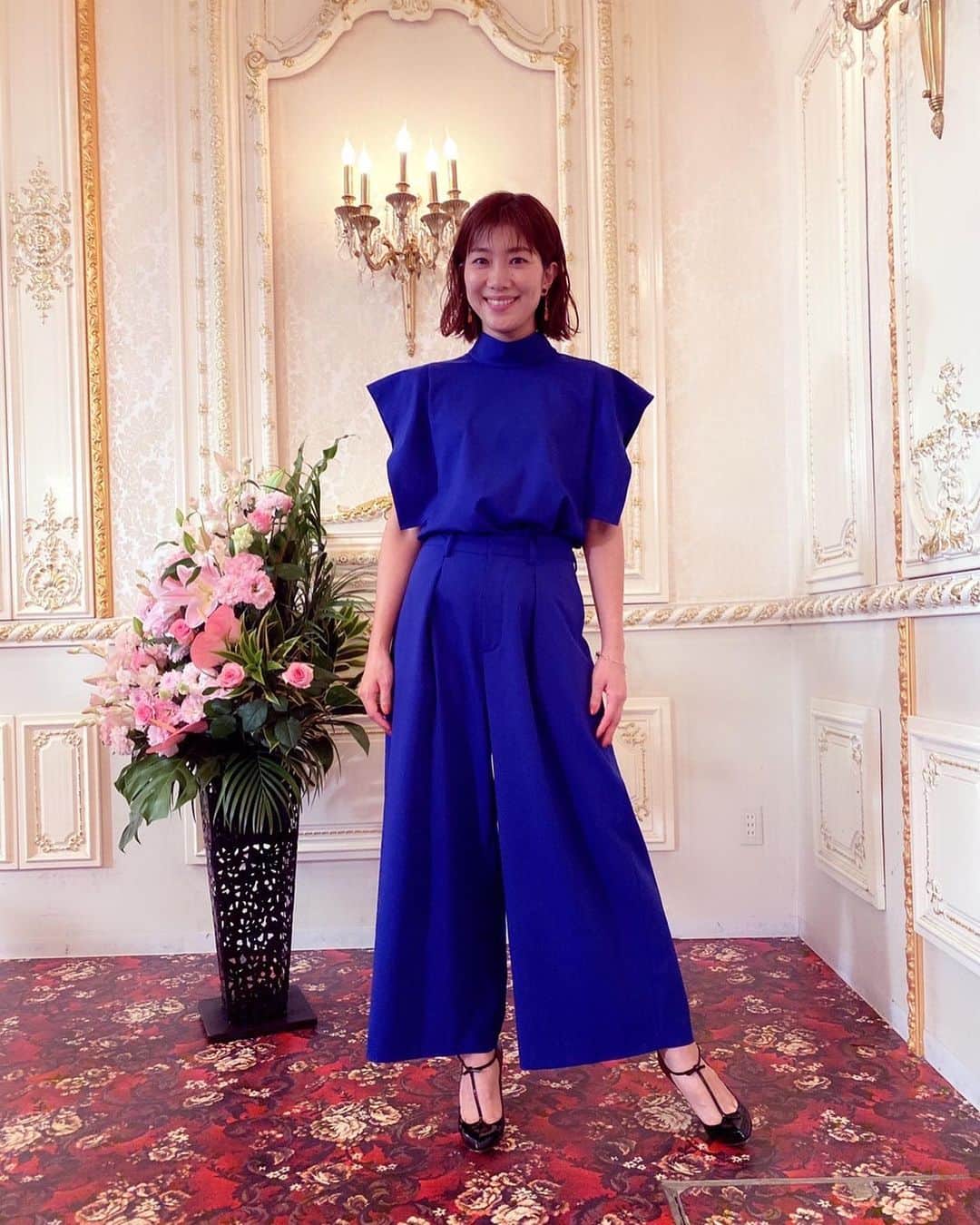 のインスタグラム：「未来スクリプト出演時の衣装です！  トップス、ボトム @wacca_official @dressunreve  イヤリング @la_chiave_jewelry  ナラティブ理解できましたかー？😂🙏  #テレビ東京 #未来スクリプト #ナラティブとは #衣装紹介」