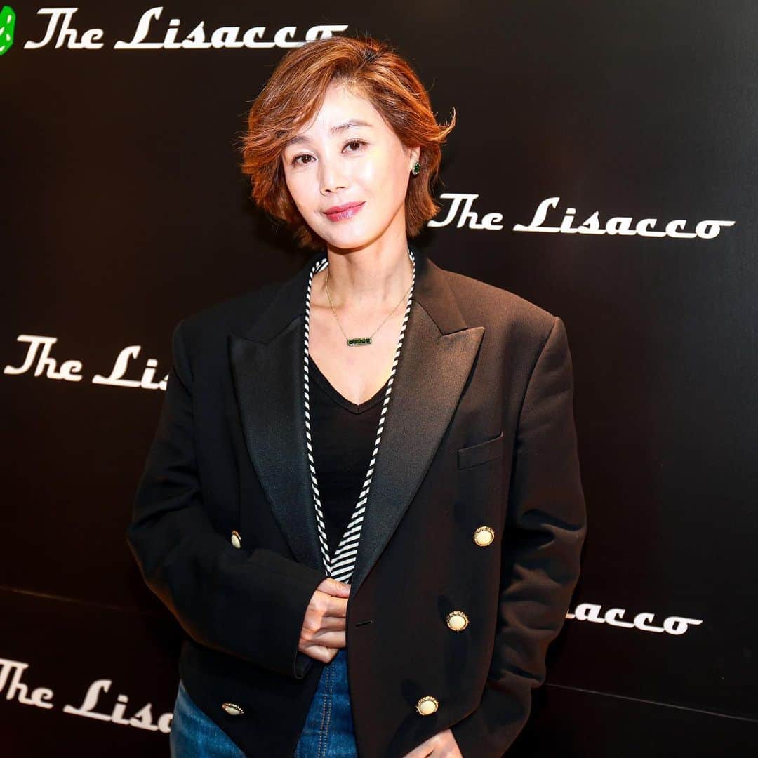 キム・ソンリョンのインスタグラム：「#더리사코 #thelisacco 런칭 축하합니다 그리고 리사… 정말 수고했어 리사코가 더 멋지게 도약하길~」