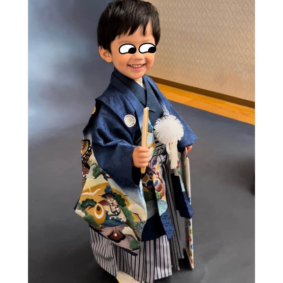 大橋夏菜さんのインスタグラム写真 - (大橋夏菜Instagram)「写真館の方が本当に上手で👏✨  ニッコニコのいい笑顔を写真におさめて頂けました😊 （☞２枚目３枚目）  #七五三 #2歳児」10月19日 15時51分 - kana817_ohashi