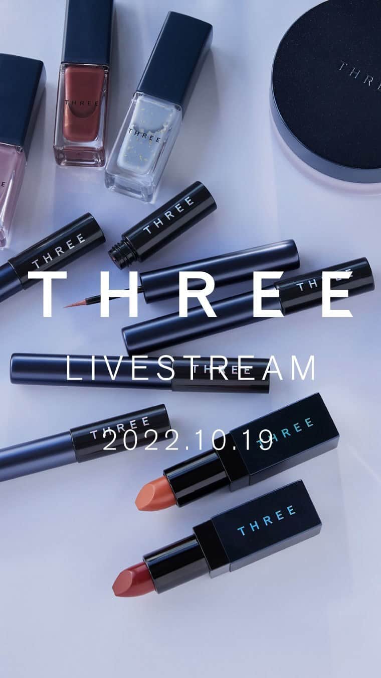 THREEのインスタグラム：「THREE LIVESTREAM 2022 HOLIDAY MAKEUP COLLECTION  本日より先行発売を開始するHOLIDAY MAKEUP COLLECTIONラインナップをご紹介。  THREE グローバルメイクアップアーティスト 佐藤（yuta_0925）、THREE メイクアップアーティスト高木(@tkkmk_3)とともにお届け。  〈ご紹介アイテム〉 ・THREE アドバンスドエシリアルスムースオペレーター ルースパウダー X01 ・THREE ブリンクウィンクアイ X01、X02、X03、X04、X05 ・THREE デアリングリィデミュアリップスティック X02、X03  ・THREE ネイルポリッシュ X55、X56、X57 ・THREE アロマハンド＆ネイルクリーム Duo ・THREE ホームフレグランス レジリエンス 、レスト  #threecosmetics #2022HolidayMakeupCollection #ホリデーコレクション #新作コスメ」