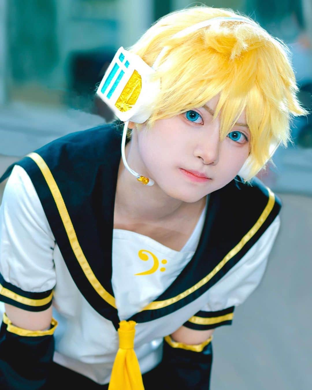 千葉さんのインスタグラム写真 - (千葉Instagram)「よろしくね、マスター！  p : rinrin博士   #cosplay #cos #コスプレ #kagaminelen #vocaloid #鏡音レンコスプレ  #japan」10月19日 19時59分 - chiba_2_2