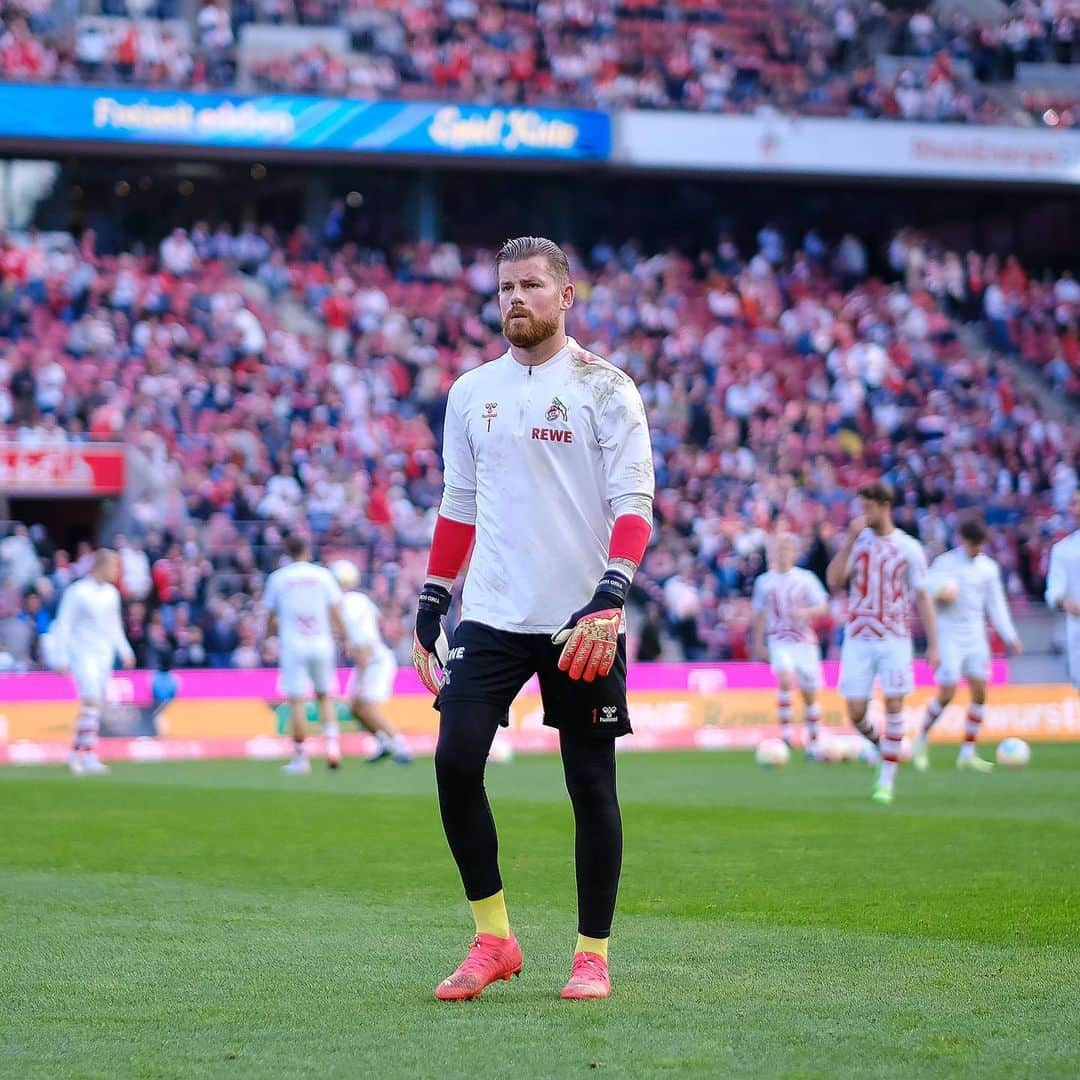 ティモ・ホルンさんのインスタグラム写真 - (ティモ・ホルンInstagram)「🏟⚽️ @fckoeln」10月19日 21時40分 - timohorn_1