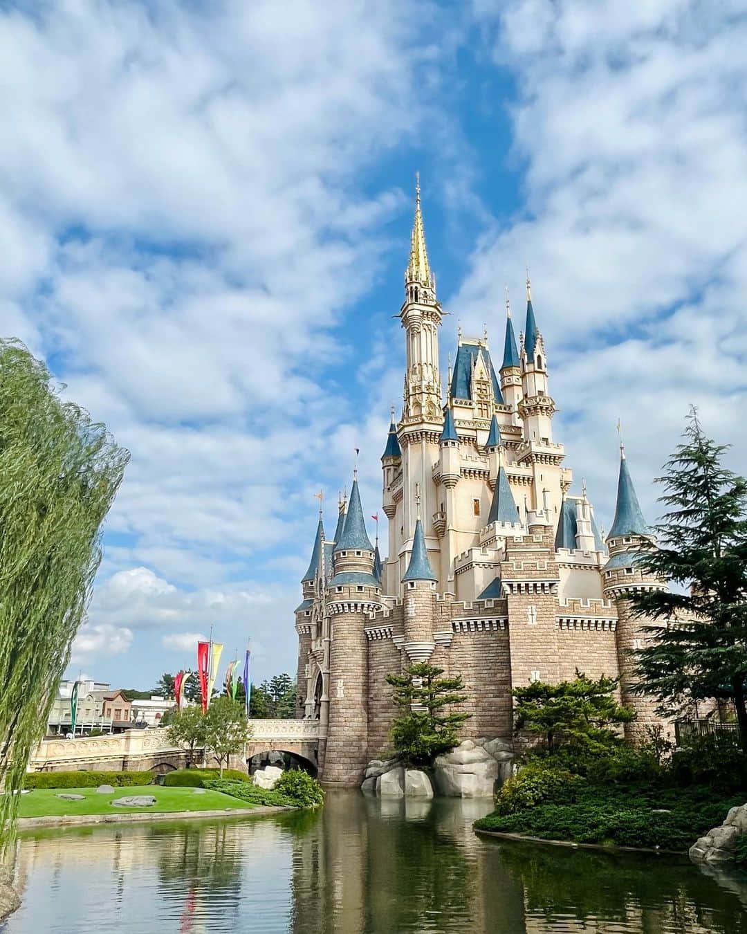 梶原凪のインスタグラム：「🏰✨」