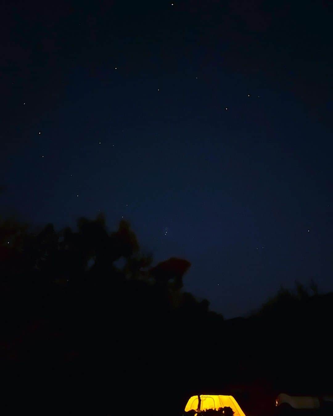 ウォン・ジナのインスタグラム：「🏕」