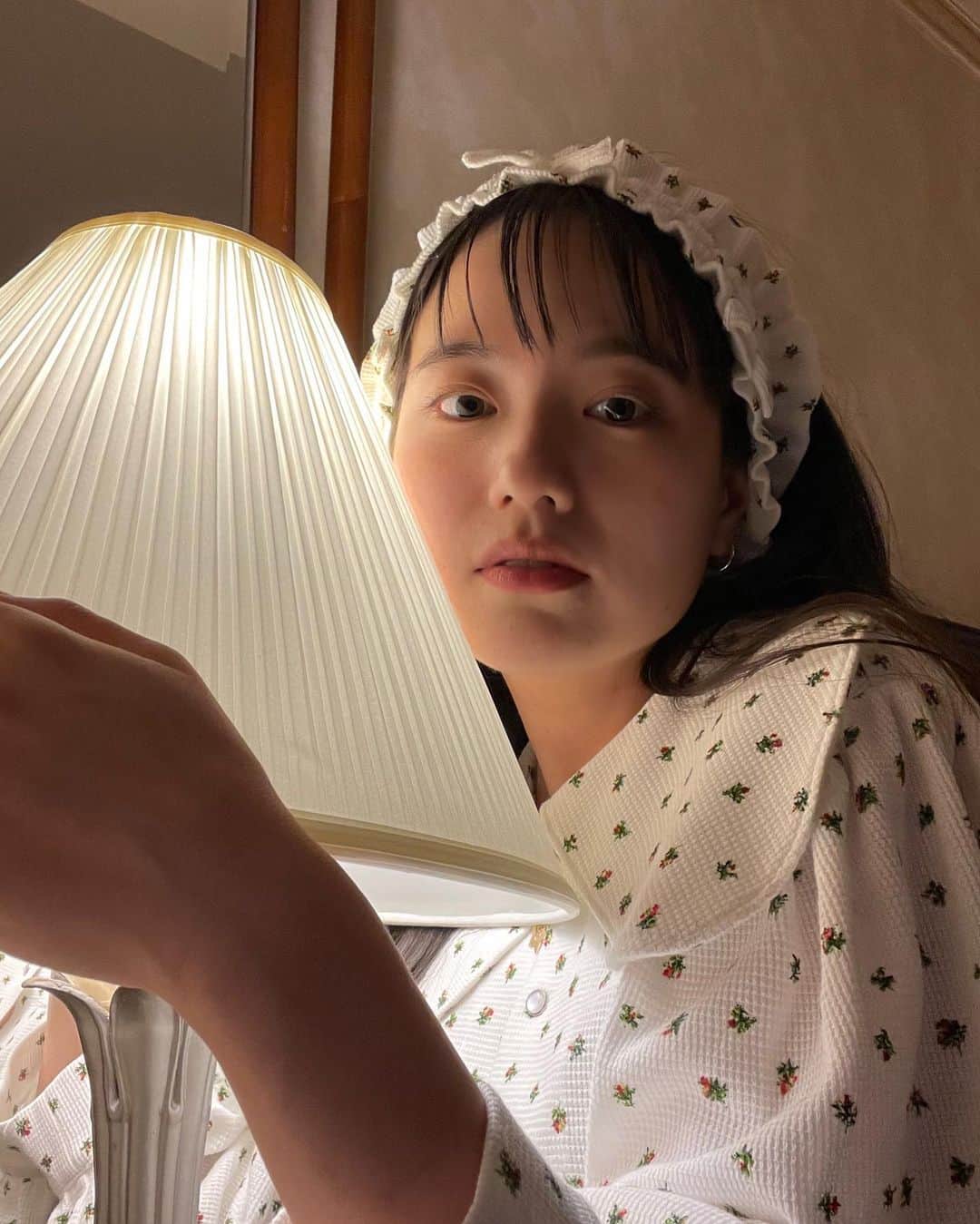 みこのインスタグラム：「Girlish Power🤍💭」