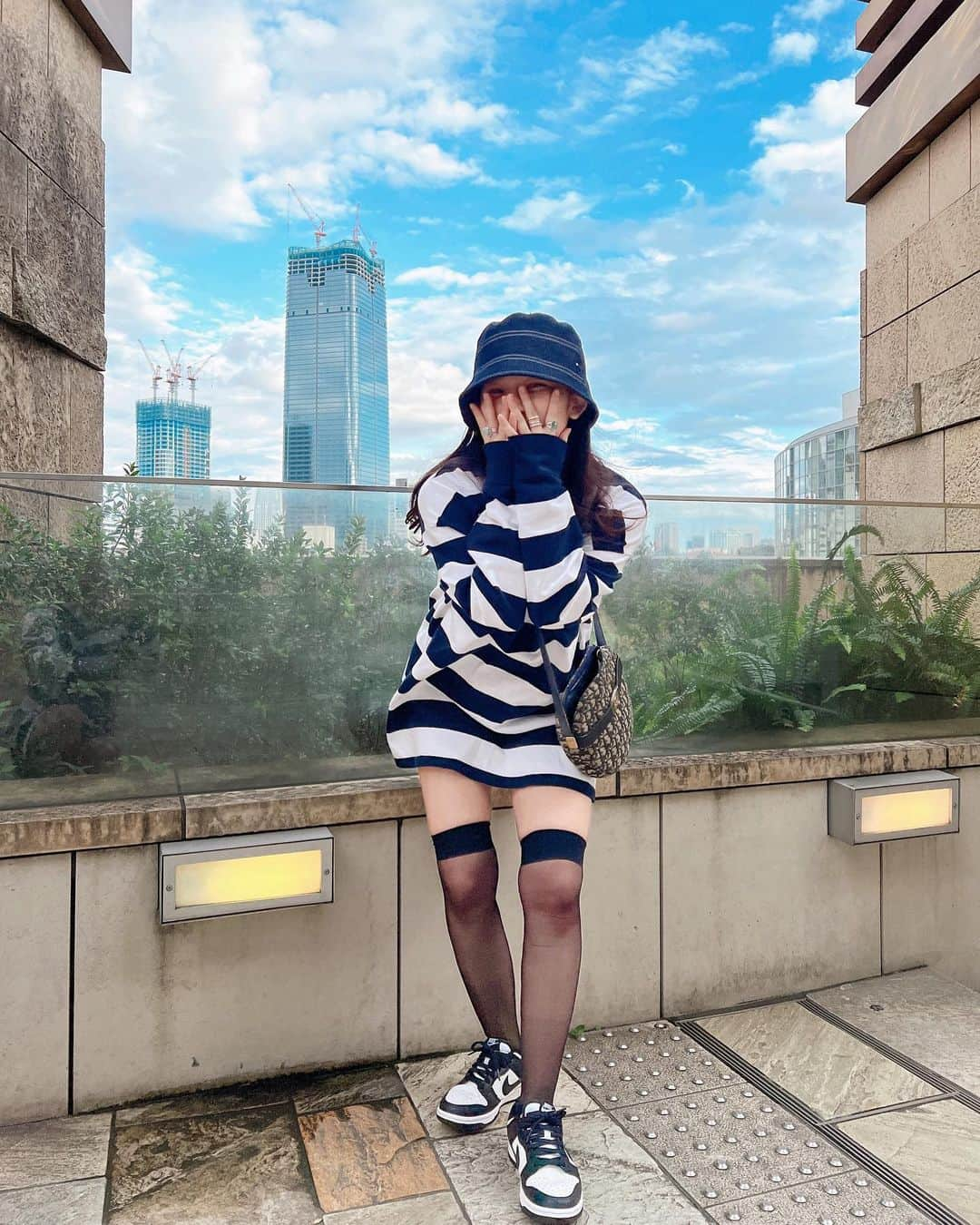 天木じゅんさんのインスタグラム写真 - (天木じゅんInstagram)「149cm🐼💙  hat @ca4la_official  jewelry @oceanbabe.official  tops @beams_official  bag @dior  socks @shein_japan  shoes @nike   すっぴんday  #天木code #fashion  #coordinate #ootd #私服」10月20日 0時08分 - jun.amaki