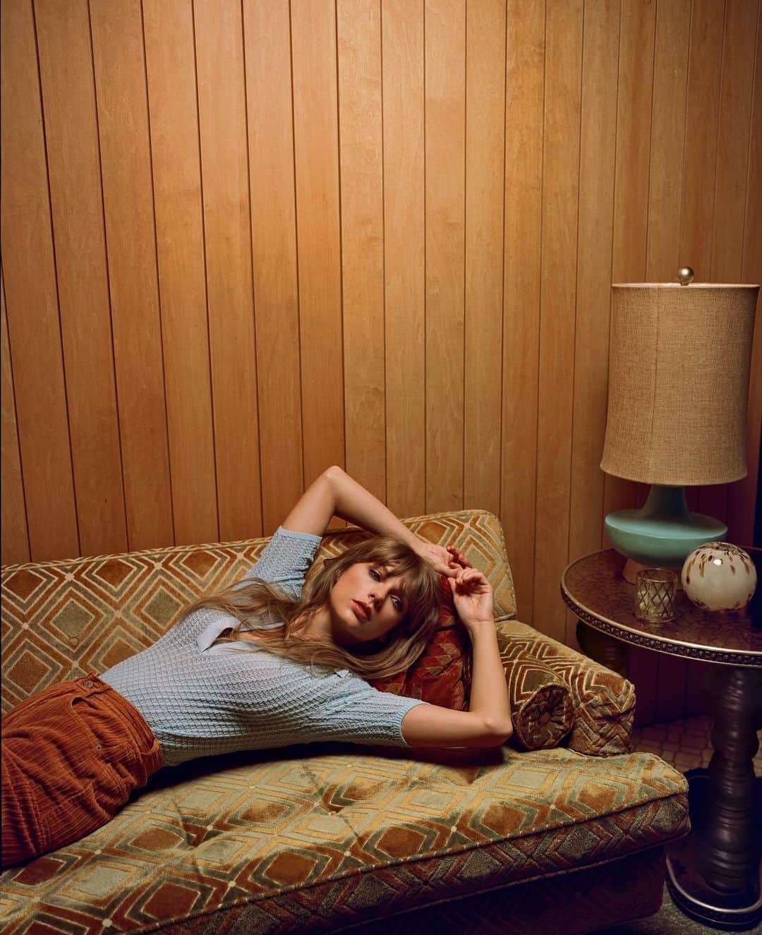 テイラー・スウィフトのインスタグラム：「Our last midnight before Midnights… 🥹🌌」