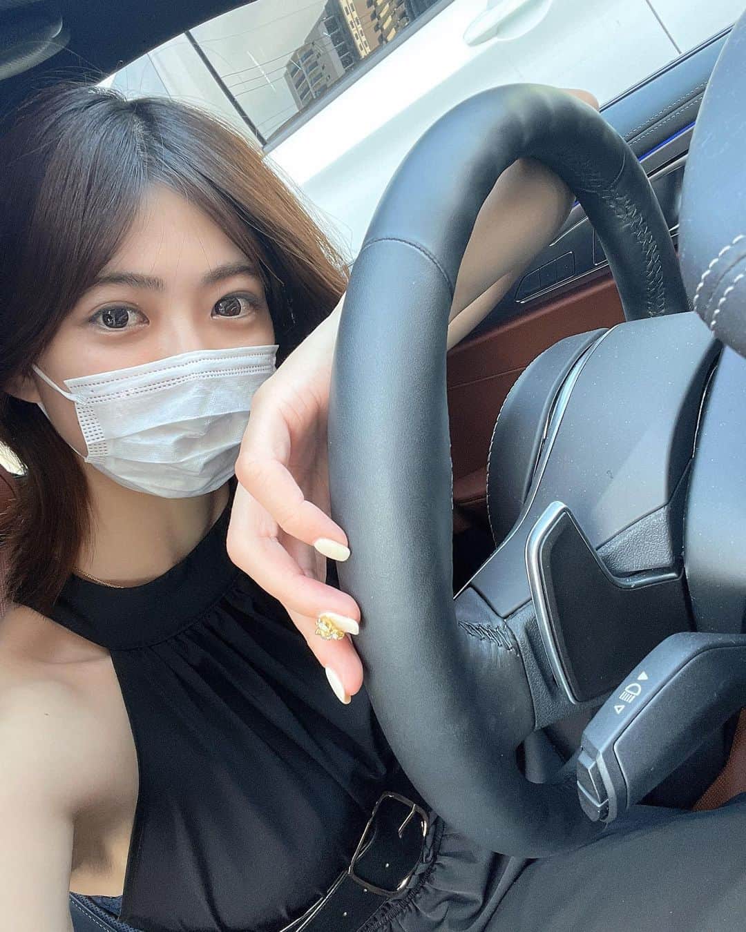 武井玲奈さんのインスタグラム写真 - (武井玲奈Instagram)「運転が好き🚗³₃ マスクのおかげで基本ノーメイク 日焼け止めオンリースタイル🧖🏻‍♀️🧖🏻‍♀️  まつげパーマサボってるの 写真で丸わかりや、、笑  最近前髪伸びてきたなぁ、、 切ろうか、こんな感じで行こうか… 悩む。。。Ҩ(´-ω-｀)  #drive #drivegirl  #運転大好き女子 #ドライブ」10月20日 4時54分 - takeirena