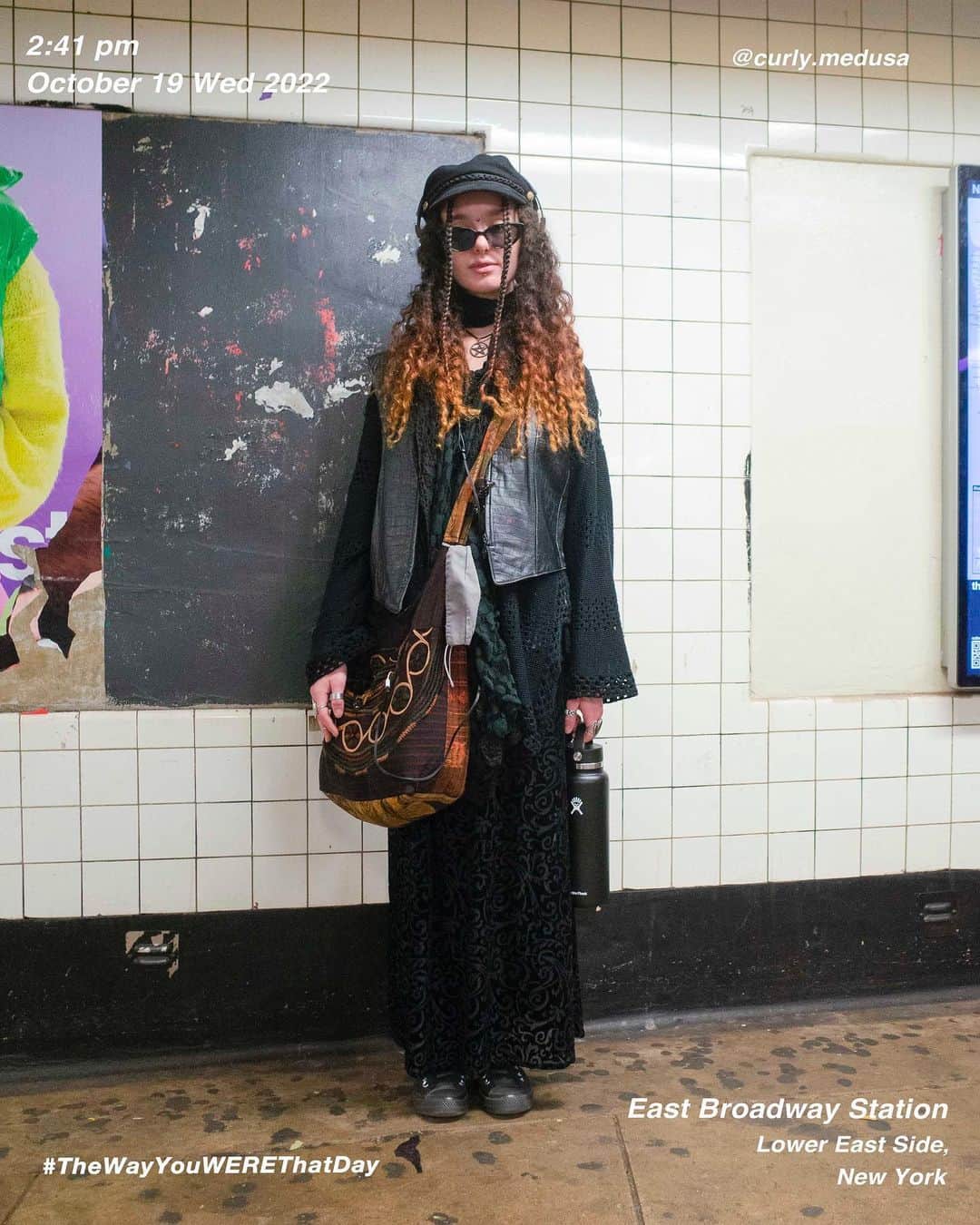 筒井心一のインスタグラム：「Angie @curly.medusa at #EastBroadwayStation at 2:41 pm, October 19 Wednesday 2022, #LowerEastSide #Manhattan #NewYork  #OutfitOfTheDay = #TheWayYouWEREThatDay  #TWYWTD #ShinichiTsutsui」