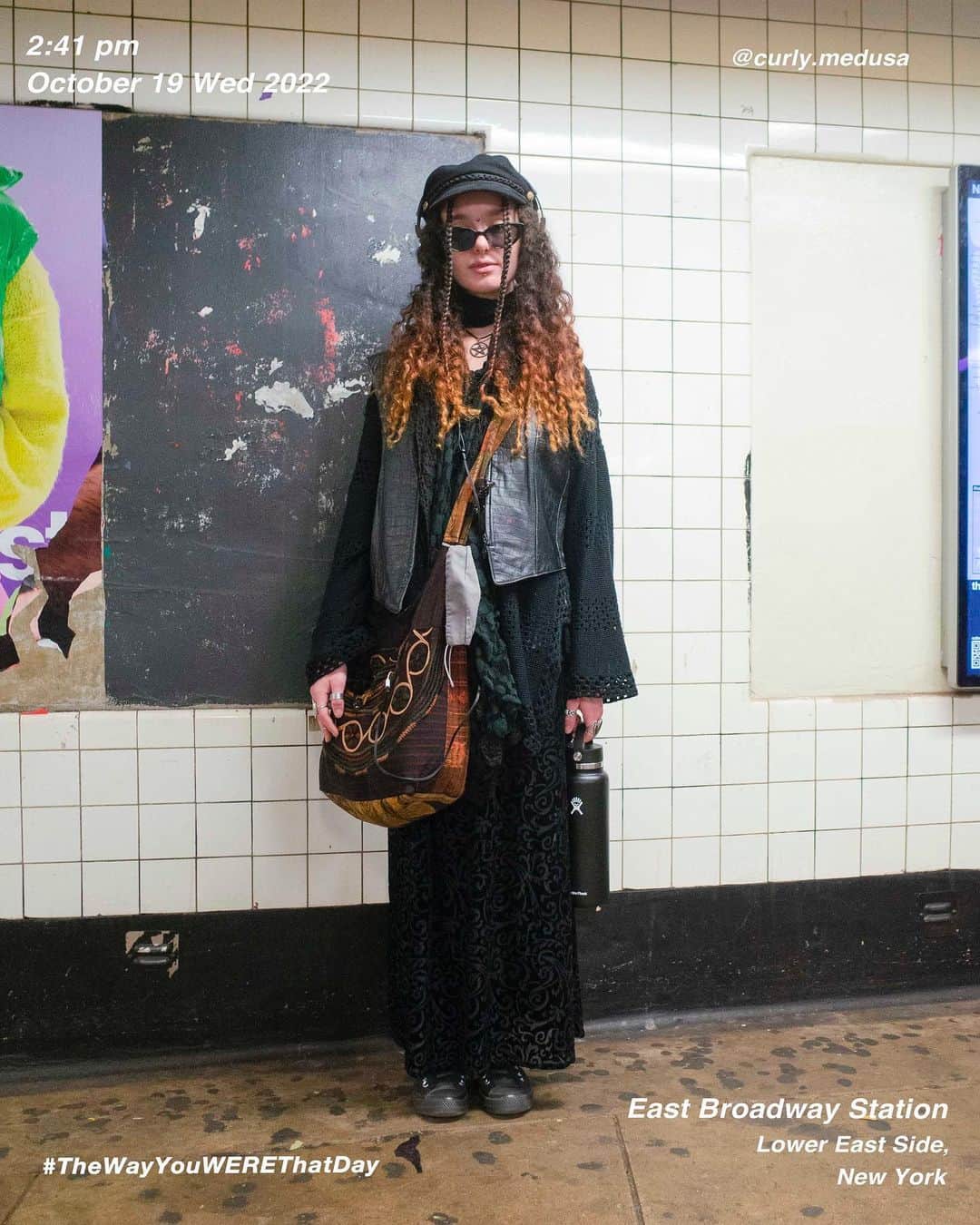 のインスタグラム：「Angie @curly.medusa at #EastBroadwayStation at 2:41 pm, October 19 Wednesday 2022, #LowerEastSide #Manhattan #NewYork  #OutfitOfTheDay = #TheWayYouWEREThatDay  #TWYWTD #ShinichiTsutsui」