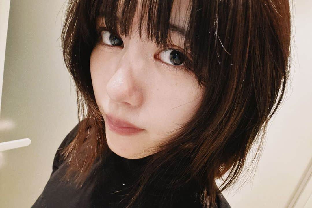 土光瑠里子のインスタグラム：「ちかいね  #Japanese #JAPAN #フィルター　#camera #自撮り　#裸眼　#followme」