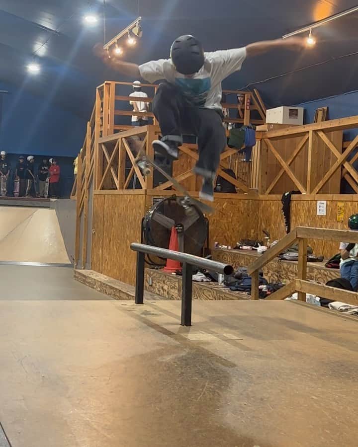 池田大暉のインスタグラム：「new trick of the day!」