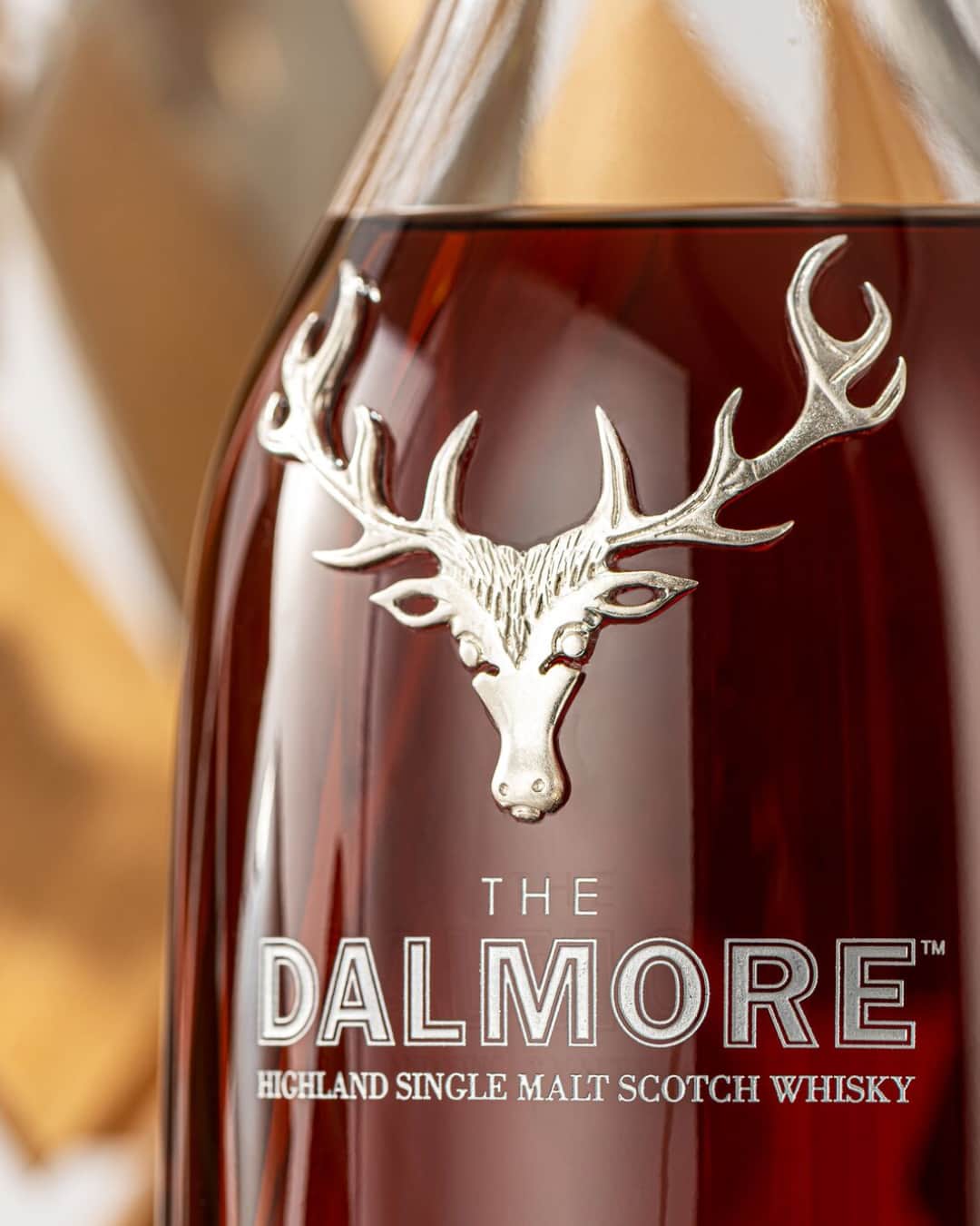 The Dalmoreのインスタグラム：「Nurtured by Master Distiller Richard Paterson OBE over 48 years, using a unique assemblage of rare and aged Dalmore whisky with influences from Oloroso and Apostoles sherry, Vintage Port and American White Oak.  This immensely scarce and valuable whisky was then finished in Scottish Tay Oak taken from a wind felled tree which previously stood on the banks of the River Tay (by the V&A Dundee) and Japanese Oak casks air-dried at The Dalmore Distillery for years.  “A great single malt is a work of art. It is all about emotion. It takes years to nurture the spirit, before you finally see what it truly is: a work of art, sheer perfection.” - Richard Paterson OBE」