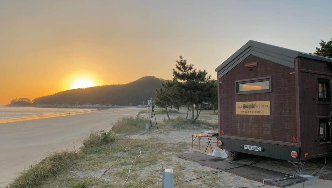 キム・アジュンさんのインスタグラム写真 - (キム・アジュンInstagram)「🏝 충청남도 보령시 원산도 🏧아니고🙅🏻‍♀️ ATV💕  @tvn_joy @tvn.asia  #tvn #바퀴달린집4 #houseonwheels4」10月20日 14時04分 - ashia_kim