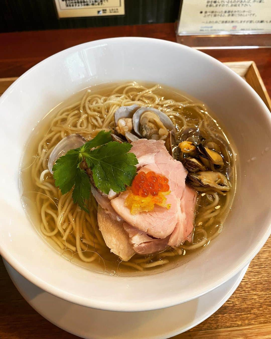 橋口洋平さんのインスタグラム写真 - (橋口洋平Instagram)「ラーメンフォルダに追加された、美味しかったやつ。なんか地理的に全部同じような場所だな。共通してスープはもちろん麺がとってもおいしかったのです  1.麺尊RAGE（西荻窪） 2.味噌っ子 ふっく（荻窪） 3.麺処 しろくろ（八幡山）」10月20日 15時14分 - hashiguchi_wacci