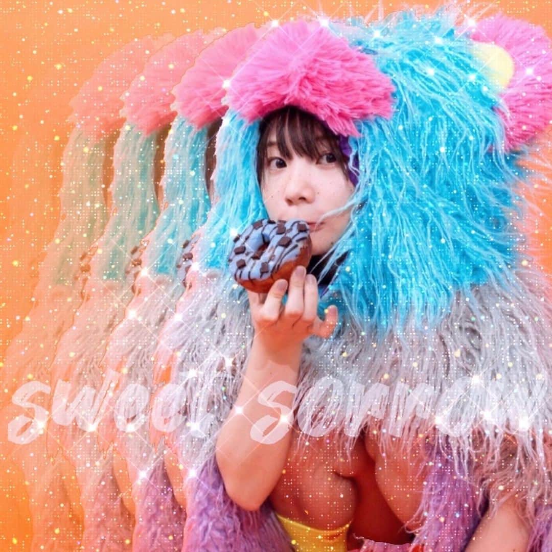 のインスタグラム：「来週の今日はもう 写真展『to tell the true』名古屋！  💻 https://www.roomcrim.conceptshop.online/blogs/news/mana-photo-exhibition-to-tell-the-true  10/27(木) -10/30(日)  ⏰11:00 〜20:00 入場料　無料 📍ROOMCRIM NAGOYA conceptshop  #tttt展」