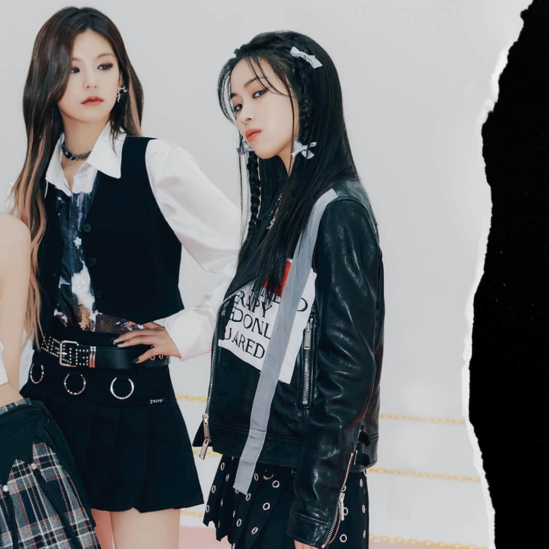 ITZYさんのインスタグラム写真 - (ITZYInstagram)「ITZY Pre-Release English Single "Boys Like You" ⏰ 2022.10.21 FRI 0AM (EST) | 1PM (KST) ⏰ https://ITZY.lnk.to/BoysLikeYou  #ITZY #MIDZY #ITZY_BoysLikeYou」10月21日 0時00分 - itzy.all.in.us
