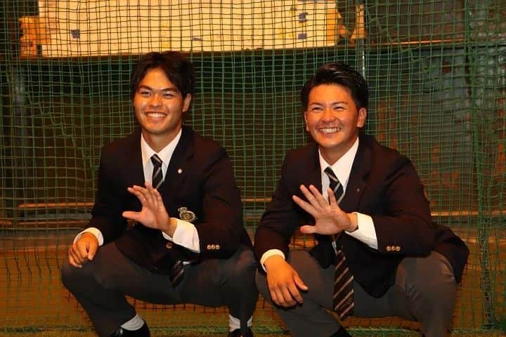 法政大学さんのインスタグラム写真 - (法政大学Instagram)「2022年プロ野球ドラフト会議で、法政大学体育会野球部の是澤涼輔選手が埼玉西武ライオンズから育成ドラフト4位指名、村上喬一朗選手がオリックス・バファローズから育成ドラフト5位指名を受けました。プロ野球の世界へと羽ばたいていく彼らに、これからも温かいご声援をお願いします！  #法政大学 #法政 #hosei #university #法政大学野球部 #体育会 #東京六大学野球 #ドラフト会議 #プロ野球 #埼玉西武ライオンズ #西武 #ライオンズ #ライオンズ女子 #seibulions #オリックスバファローズ #オリックス #バファローズ #オリ姫 #buffaloes #ORIX #捕手 #キャッチャー #baseball #hoseiorange」10月21日 17時01分 - hosei_university