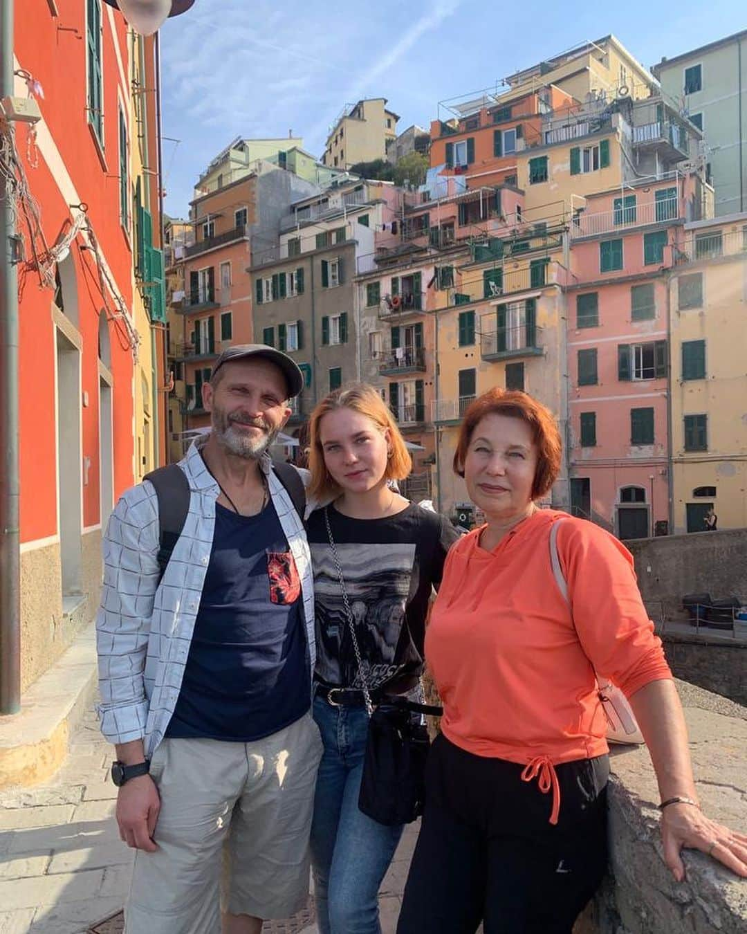 リュボーフィ・エフィメンコさんのインスタグラム写真 - (リュボーフィ・エフィメンコInstagram)「Mama & Papa came for a visit ❤️ . . . .  #italy#travelitaly#cinqueterre#riomaggiore#travel#tourist#cruiseship#europe#europetravel#italytravel#laspezia#world#royalcaribbean#lifestyle#travelphotography#family#familytime#familytravel#adventure」10月21日 10時39分 - liubaefimenko