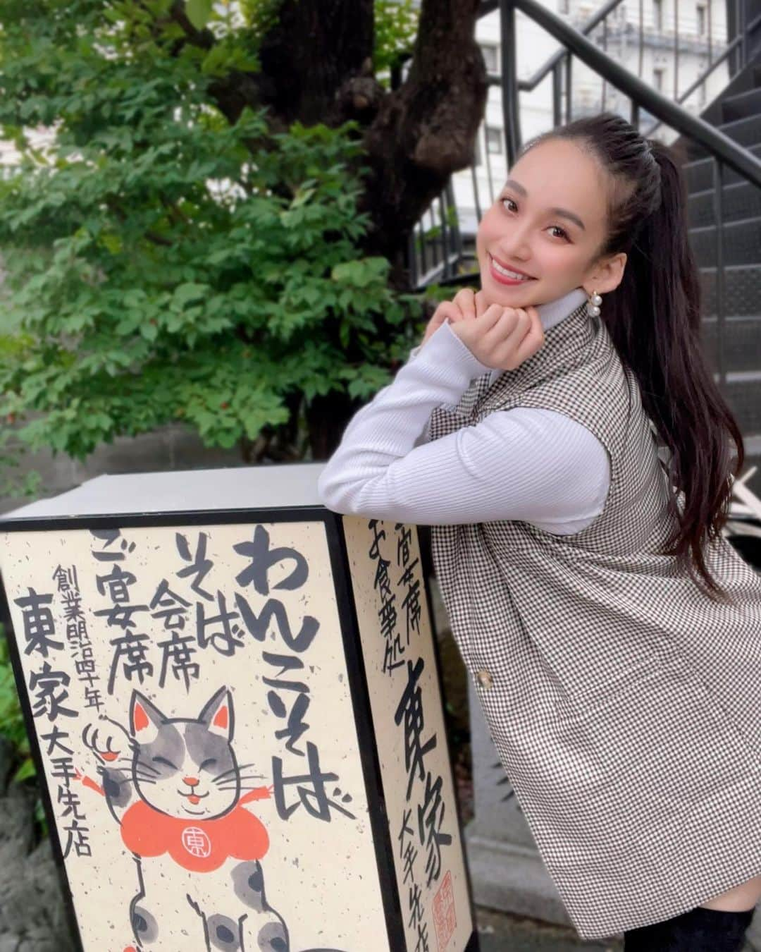 石井和香のインスタグラム：「♥ わんこそば手形欲しかったなぁ～ いつか100杯食べれるかなぁ🦄💭💗 ・ ・ ・ ・ #わんこそば #旅行コーデ #旅スタグラム #わこわこにしてやんよ #あざとくて何が悪いの #清くあざとく美しく」