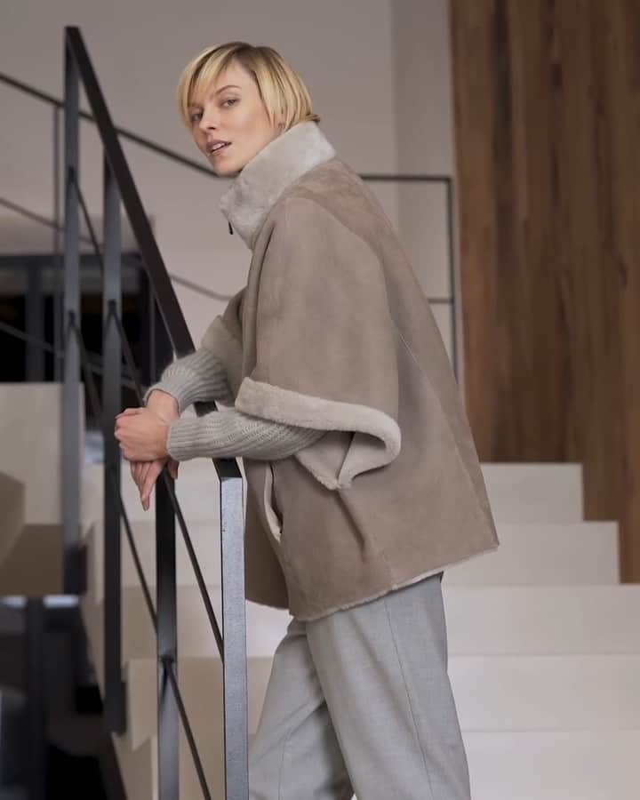シンツィアロッカのインスタグラム：「Soft fabrics to live in. #FW2022」