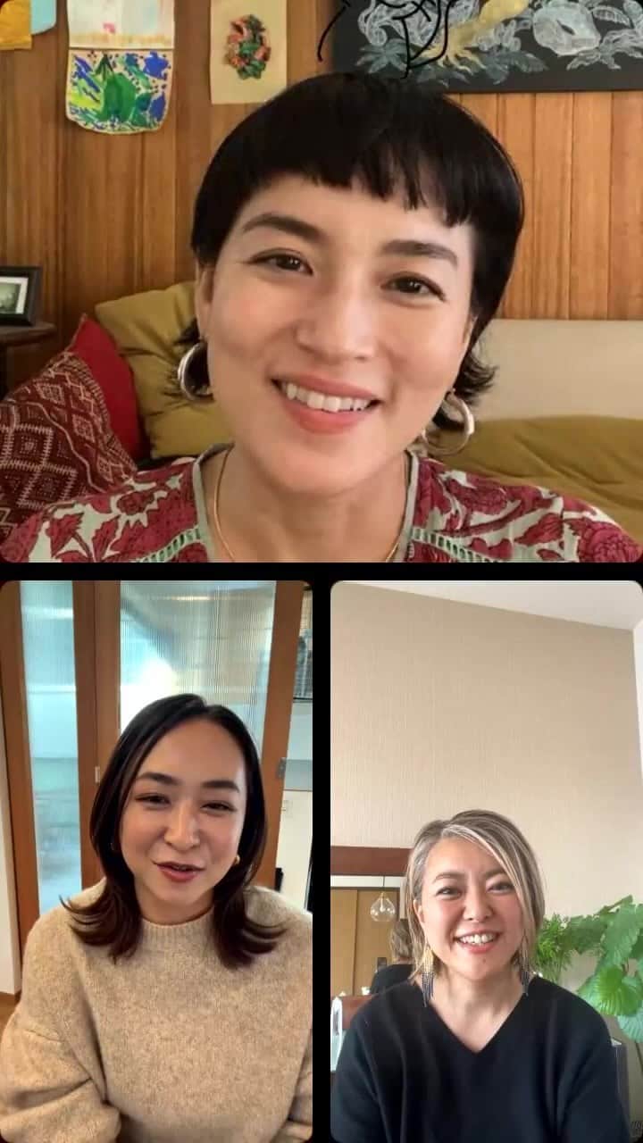 桃生亜希子のインスタグラム：「年末に向けての大掃除🧹前！✨ 　 　先日お片付けを手伝っていただいたちづるさん　@chizuru_light を招いての3人トーク。 　部屋を片付けることは、自分の心や身体を整えることと同じなんだな。」