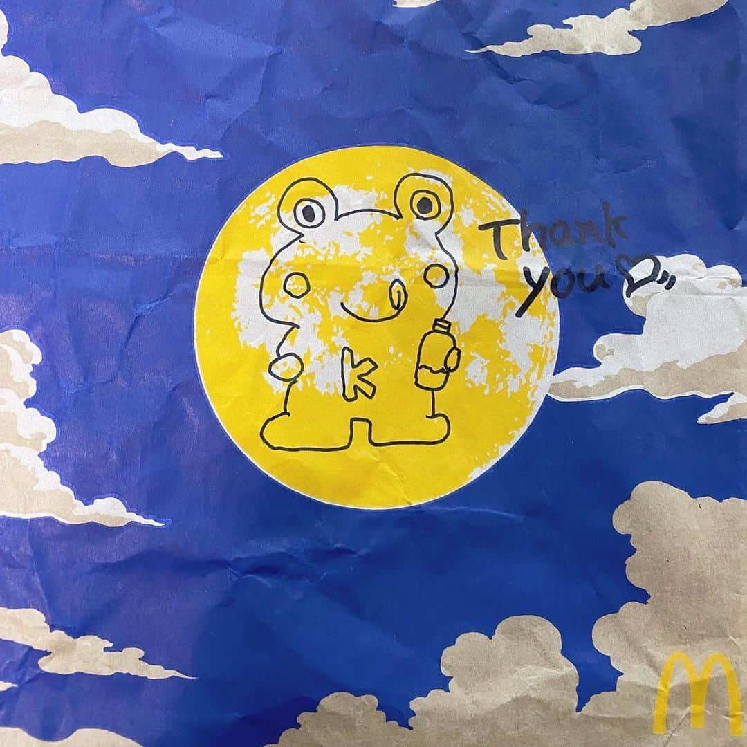 佐野玲於のインスタグラム：「🐸  @mcdonalds  @mcdonaldsjapan   #mcdonalds  #smile #マクドナルド #マクドナルドスマイル」