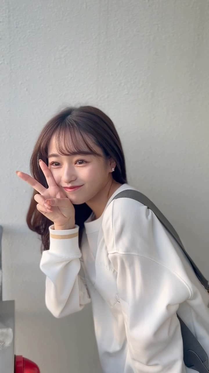 奥原ゆきののインスタグラム：「とある休日〜ゆるゆる どんな本を買ったでしょうか？🤔  #日常 #休日の過ごし方 #本屋さん #vlog #nike #スウェットコーデ #女子大生の日常 #ホワイトコーデ #セミロング #sサイズコーデ #reels #reelsinstagram #japanesegirl」