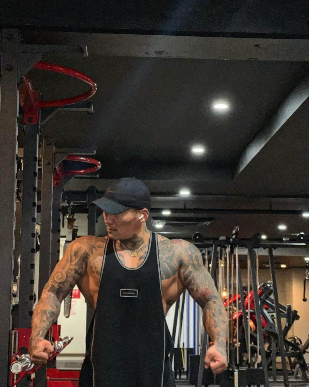 中村直輝さんのインスタグラム写真 - (中村直輝Instagram)「#tattoo#japanesetattoo#fitness#workout#gym#cronos#bodybuilding  トレーニングはほぼ毎日。 方法、バリエーション」9月27日 20時59分 - _naokinakamura_