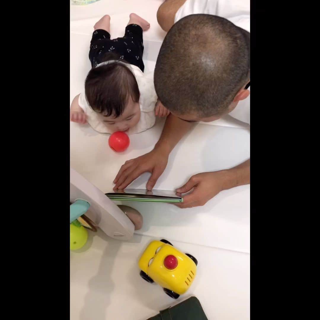 宇都宮まきのインスタグラム：「だんだん怖くなって来て後ずさりしてる🤣 まじオカルト〜😍🤞👶👨‍🦲😂」