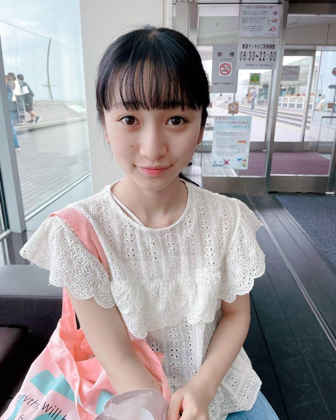 横溝菜帆のインスタグラム：「🌷  今日は、久しぶりに飛行機に乗りました☺️  明日は鹿児島公演🎻  大千穐楽まで、あと4公演しかありません、、寂しい🥺🥺  最後まで悔いなく、 一生懸命がんばります！  #DOROTHY #オズの魔法使い #横溝菜帆」